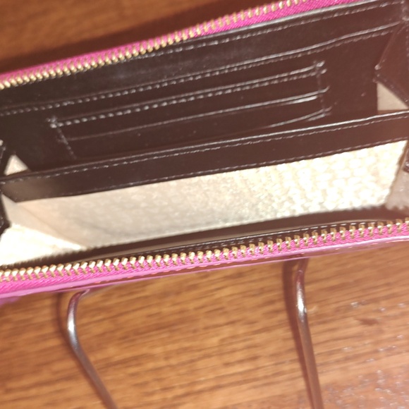 Kate Spade Beale St Caterina Pink Reflective Wristlet Wallet NWOT - Picture 11 of 13